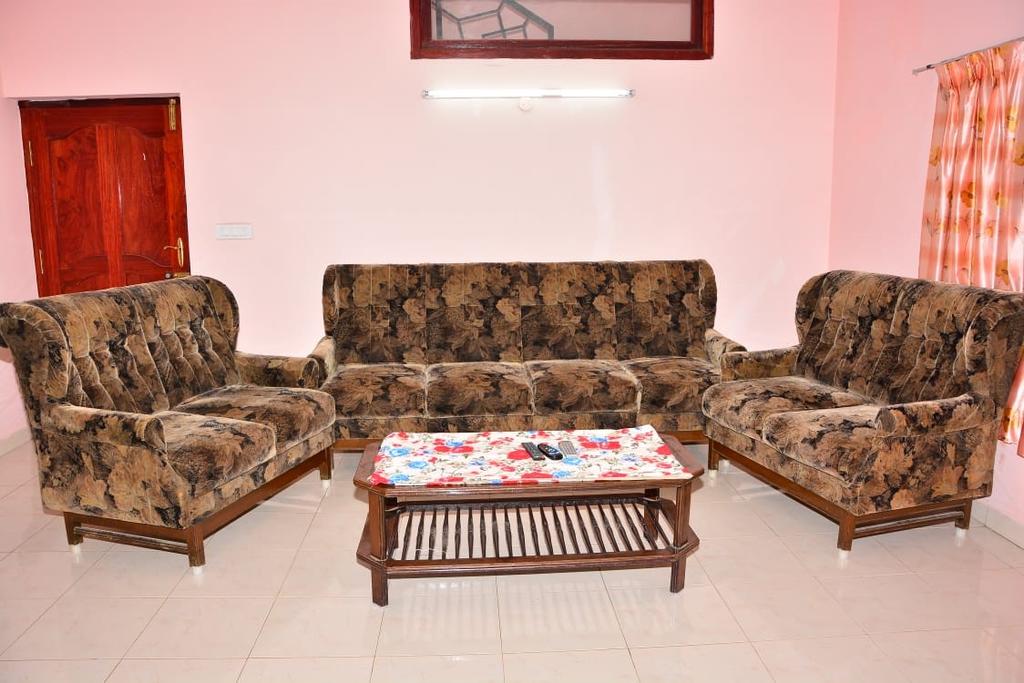 AMIT HOMESTAY - Tap to explore photos