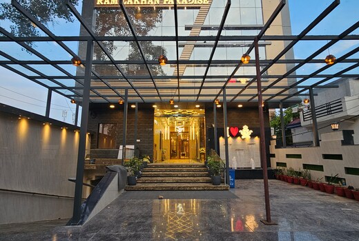 Hotel ram lakhan paradise