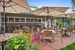 Best Western Plus Windjammer Inn & Conference Center
