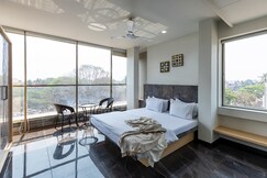 Hotel O2