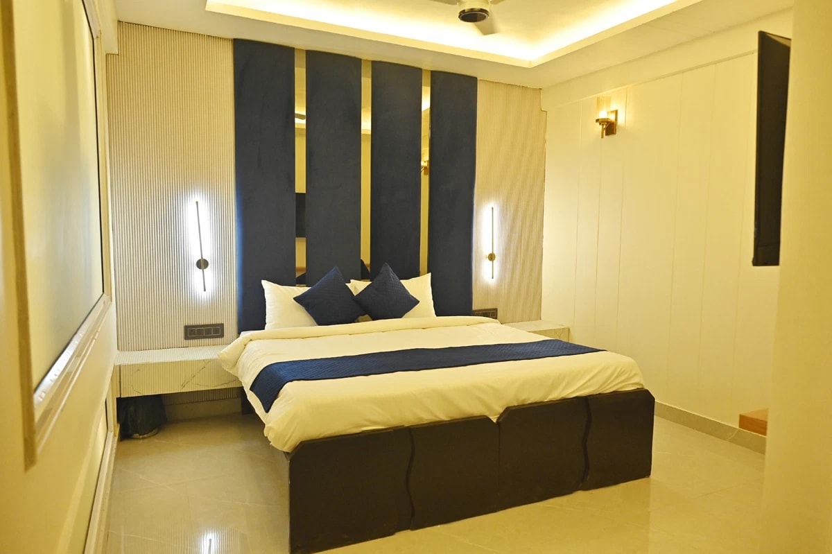 Hotel Rajmahal Regency - Tap to explore photos