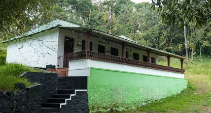 Punarjani Ayurvedic Resorts Room Type - Bed in 22 Mixed Bed Dormitory Room