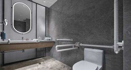 DoubleTree by Hilton Rugao Room Type - KING ACCESSIBLE ROOM