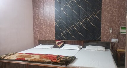 Brij Pushp Guest House Room Type - Triple bed AC