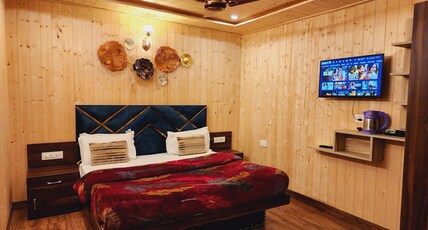 Green Pearl - Terrace Sitting x Bonfires Room Type - Wooden Wonder with Bathtub 103