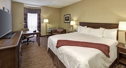 The Water Tower Inn, BW Premier Collection Room Type - 1 King Bed, Non-Smoking, Executive Room, Refrigerator, Walk In Shower The Water Tower Inn, BW Premier Collection Room Type - 1 King Bed, Non-Smoking, Executive Room, Refrigerator, Walk In Shower
