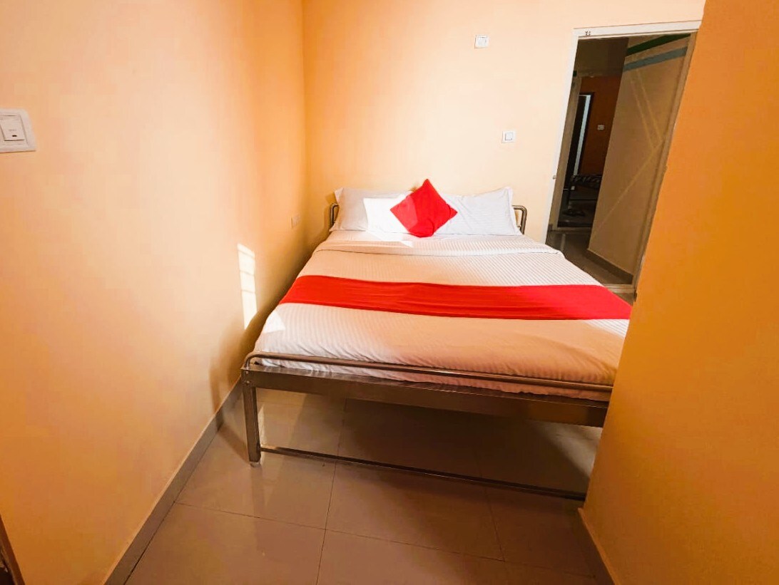 Chamundeshwari Boarding and Lodging - Tap to explore photos