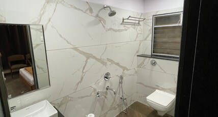 Hotel Vardhan Room Type - Suite room