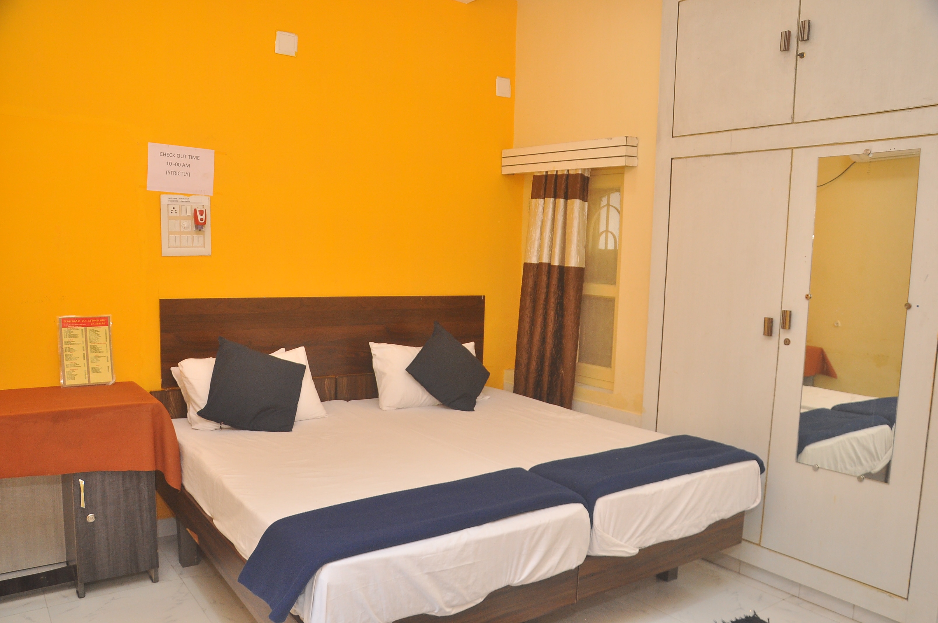 Chitrakut Bunglows | Rooms & Caretaker - Tap to explore photos