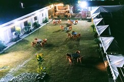 Family & friends  resort