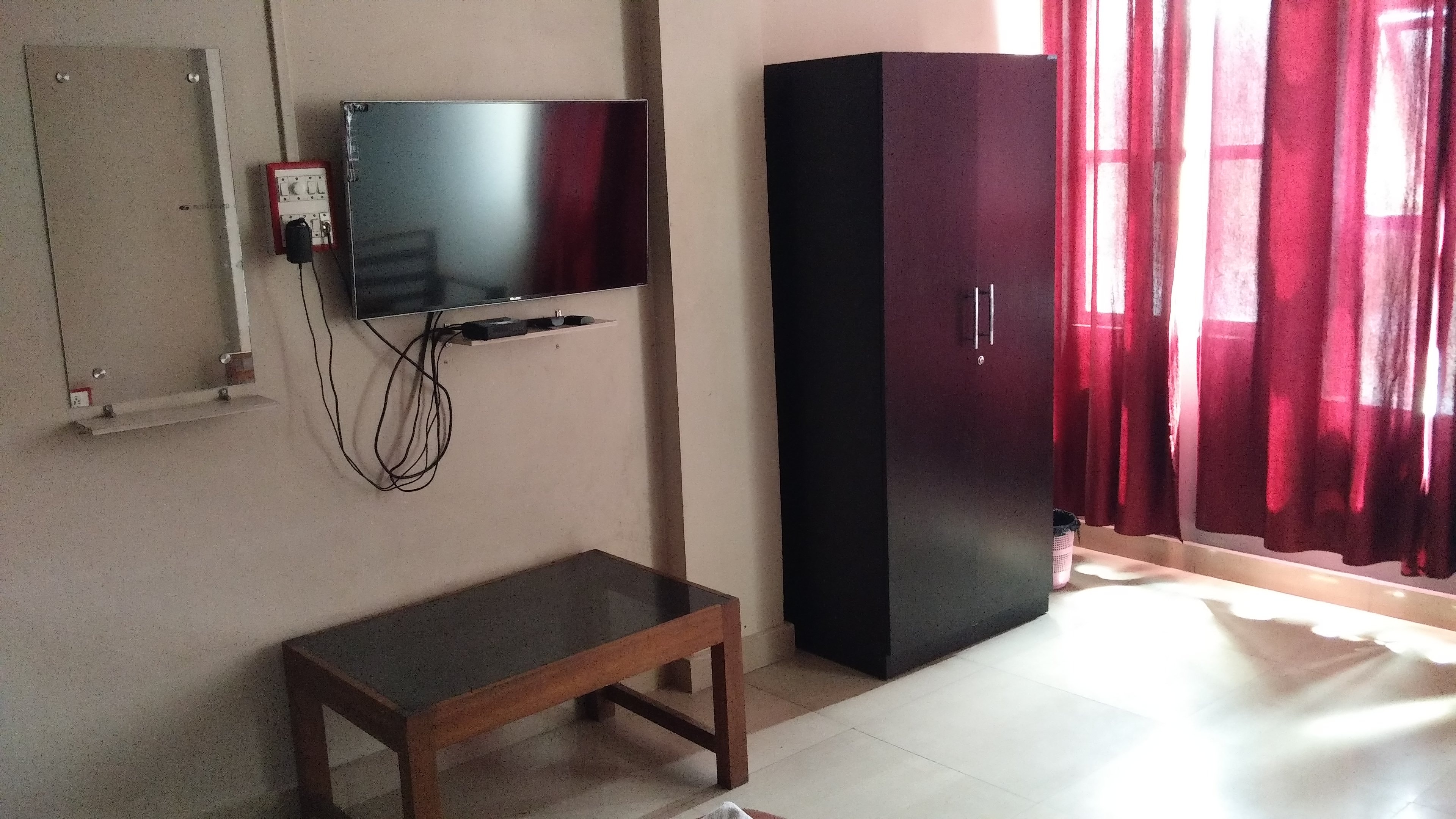 Shirui Lily Hotel - Tap to explore photos