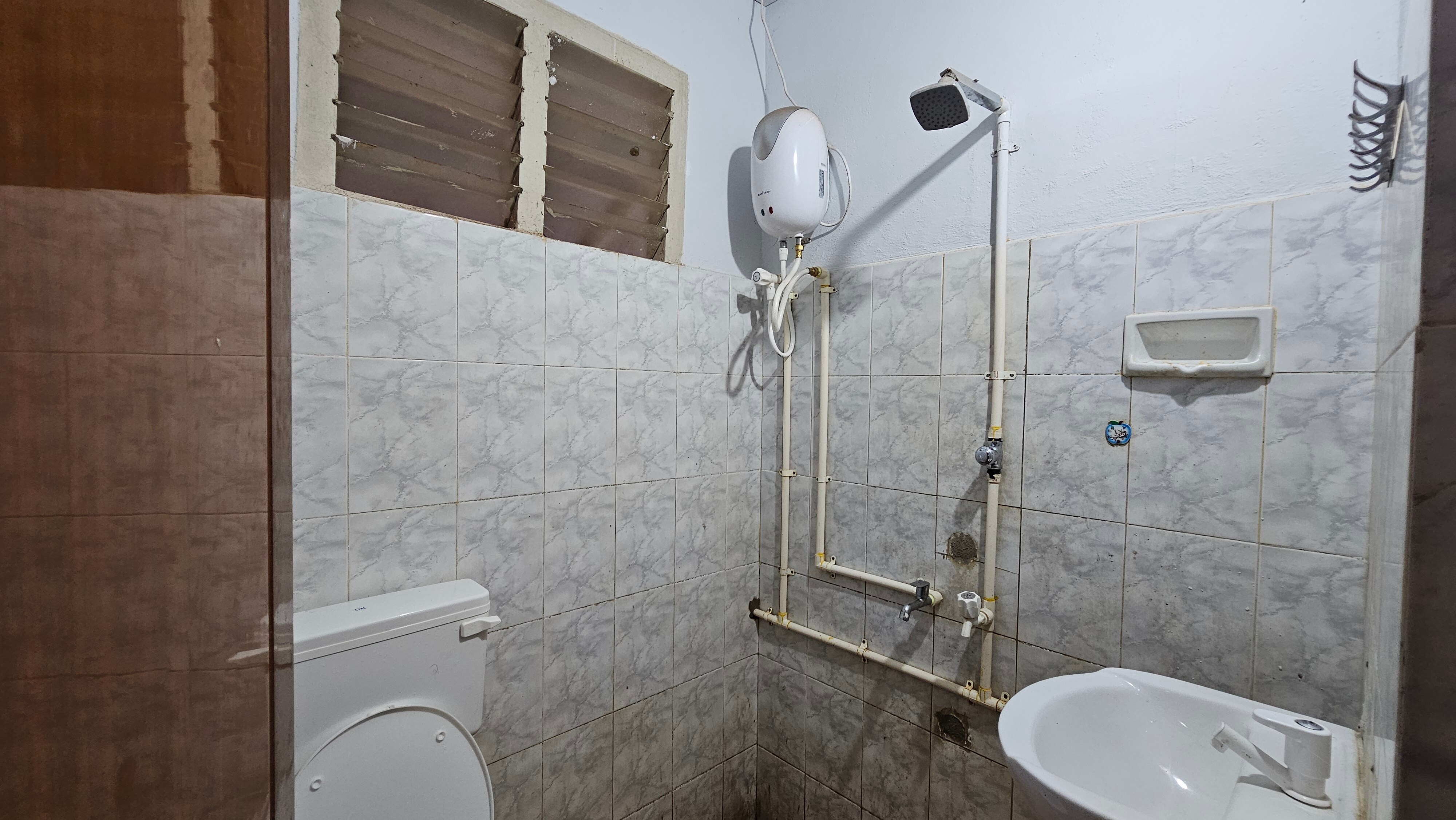 Hotel Green Line - Tap to explore photos