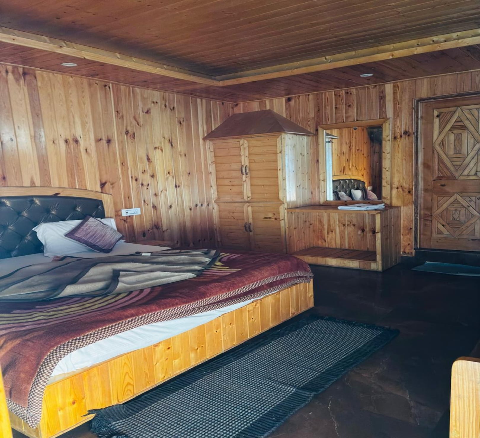 Fusion Guest House - Tap to explore photos