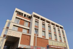 HOTEL SERA, Vadodara