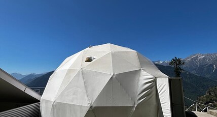 Mystic Heist Resort and Cafe Manali Room Type - The Wall Room