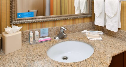 Hampton Inn & Suites by Hilton Albuquerque-Coors Road Room Type - KING STANDARD NON SMOKING