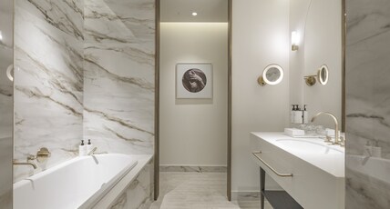 Intercontinental Rome Ambasciatori Palace Room Type - 1 Bedroom Suite Via Veneto View Balcony