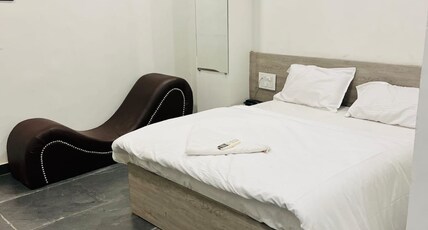 HOTEL EARTH UMBRELLA JODHPUR Room Type - Deluxe Room