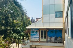 Hotel Avani Palace