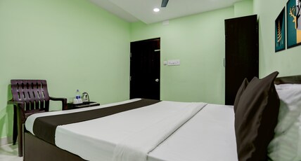 Hotel O Cuttack-Puri Bypass Crossway Formerly Anand Palace Room Type - Classic