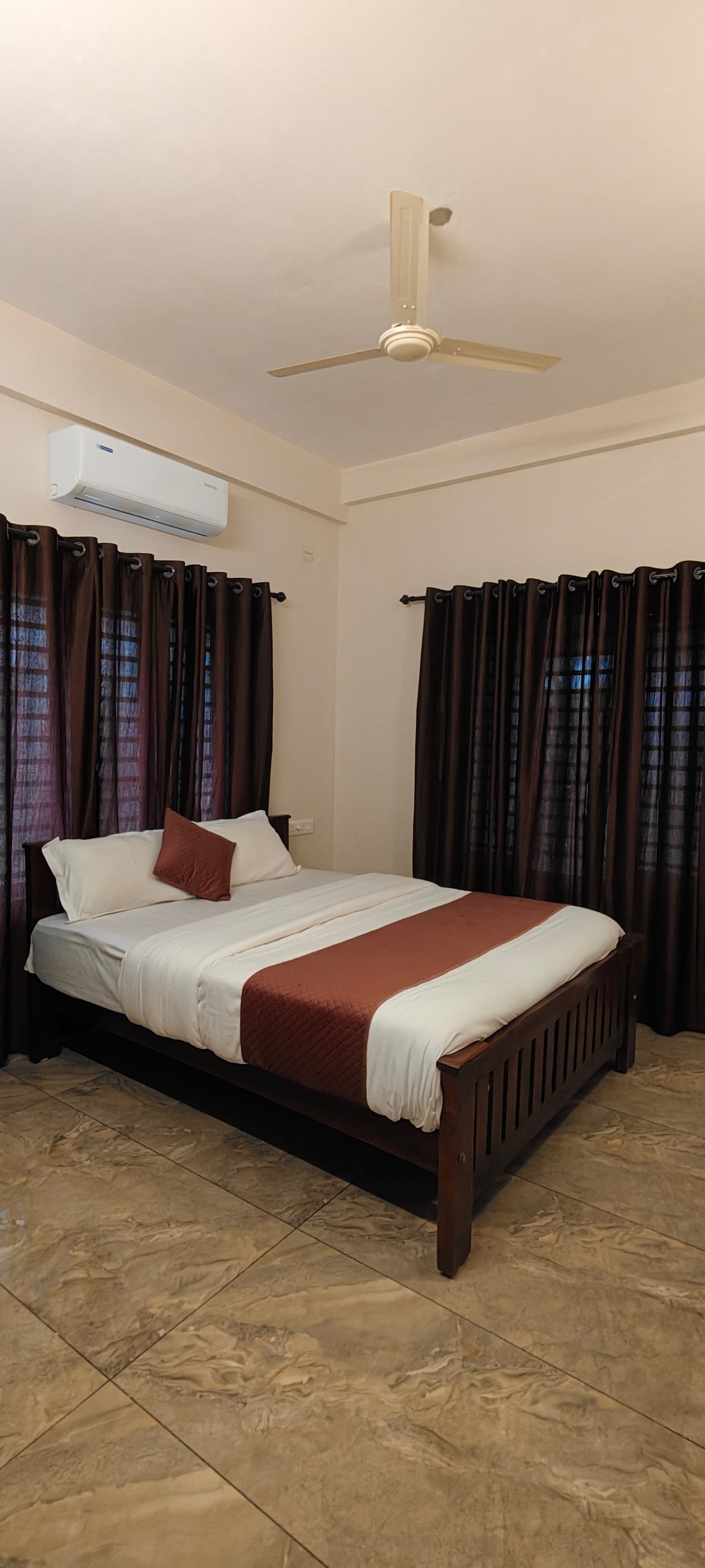 Rhythm Residency Wayanad 3 BHK Pool - Mud - Tap to explore photos