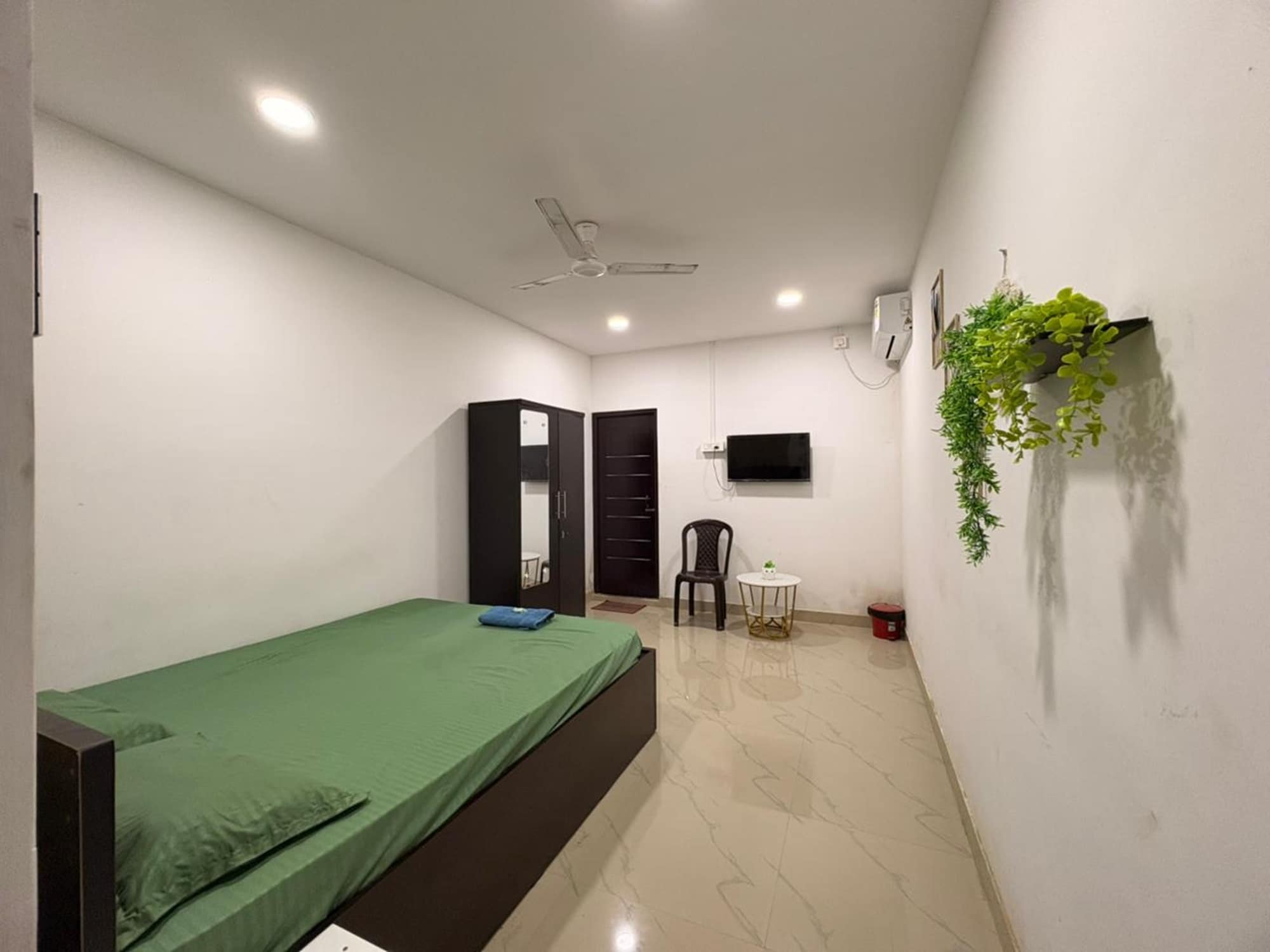 Octave Square | With Shared Kitchen Near Pratiksha Hospital - Tap to explore photos