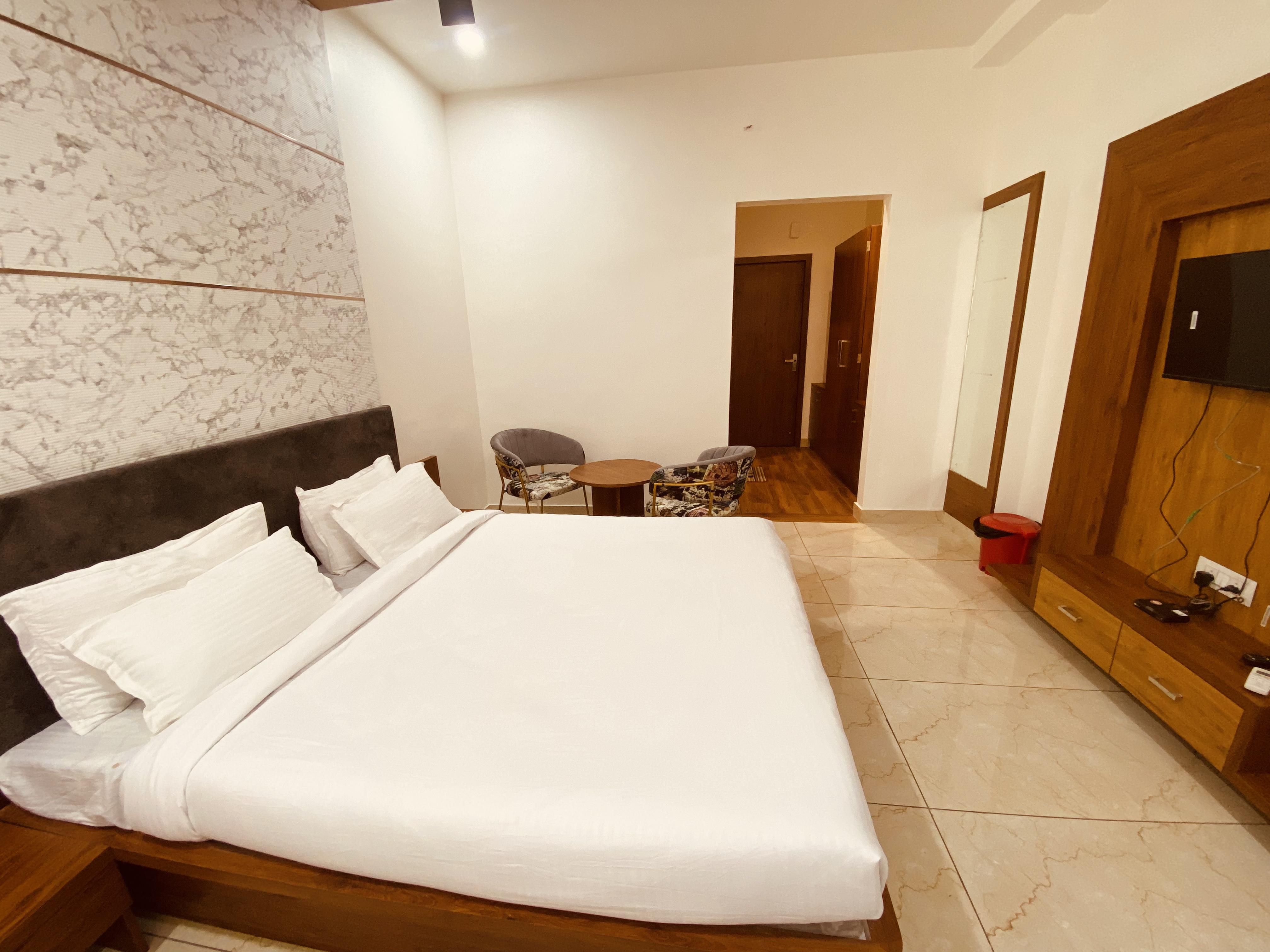 Hotel Hinglaj (Refinary Road Pachpdra) - Tap to explore photos