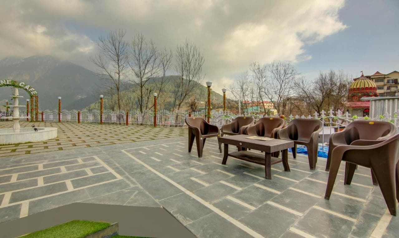 The Alpine Villa - Tap to explore photos