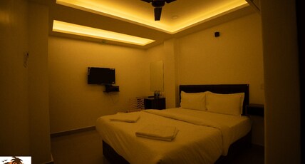 Sampat Regency Room Type - Deluxe Room