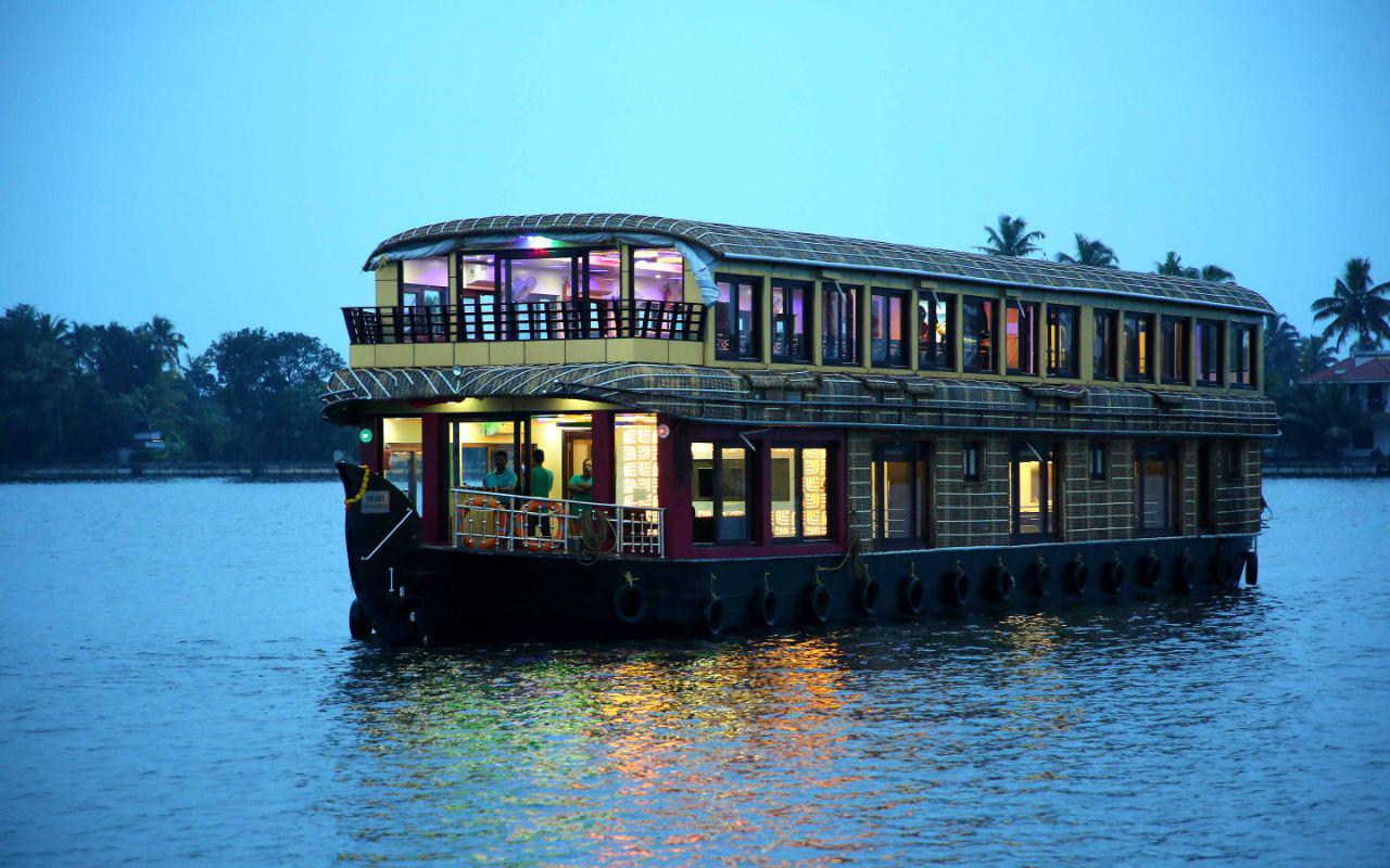 Premium Houseboats - Tap to explore photos