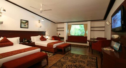 Celestia Suites-Leonia Holistic Destination Room Type - Bay Window Suite with Garden View