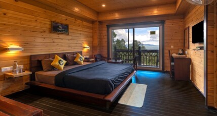 The Hosteller Kasar Devi | Rooms & Dorms Room Type - Superior Double Room with Mountain View and Balcony