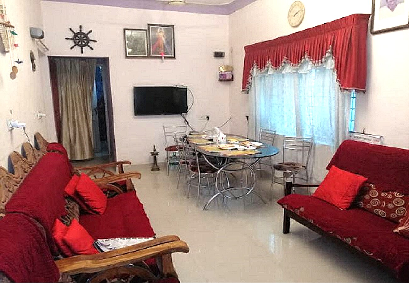 Calvins Homestay - Tap to explore photos