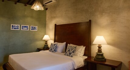 Artist Beach House Room Type - Deluxe double room