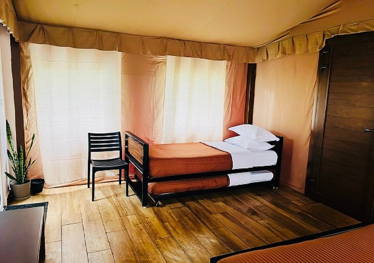 Heavens Ledge - Tap to explore photos