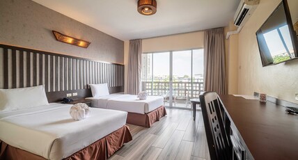 Sunday JA Plus Hotel Room Type - Deluxe Twin