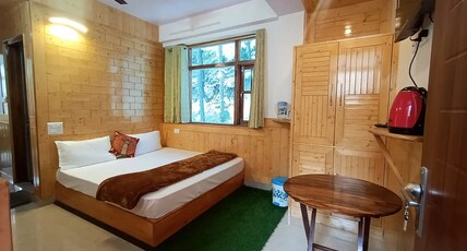 The MoonLight Stay - Shimla Room Type - Super Deluxe Valley View Family Suite (Private Terrace)
