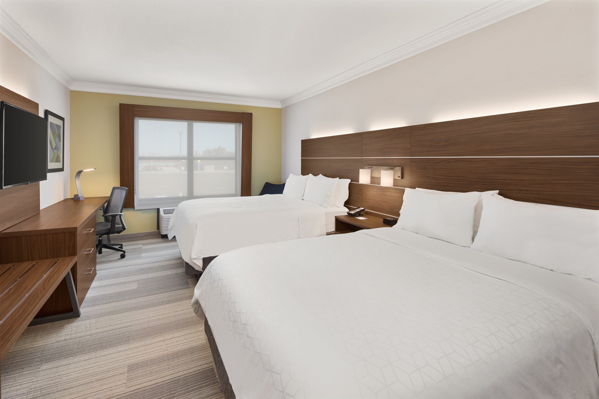 Holiday Inn Express & Suites BYRON - Tap to explore photos