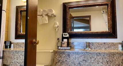 Best Western Sheridan Center Room Type - 1 King Bed, Non-Smoking, High Speed Internet Access, Refrigerator, Coffee Maker, Iron And Ironing Bo