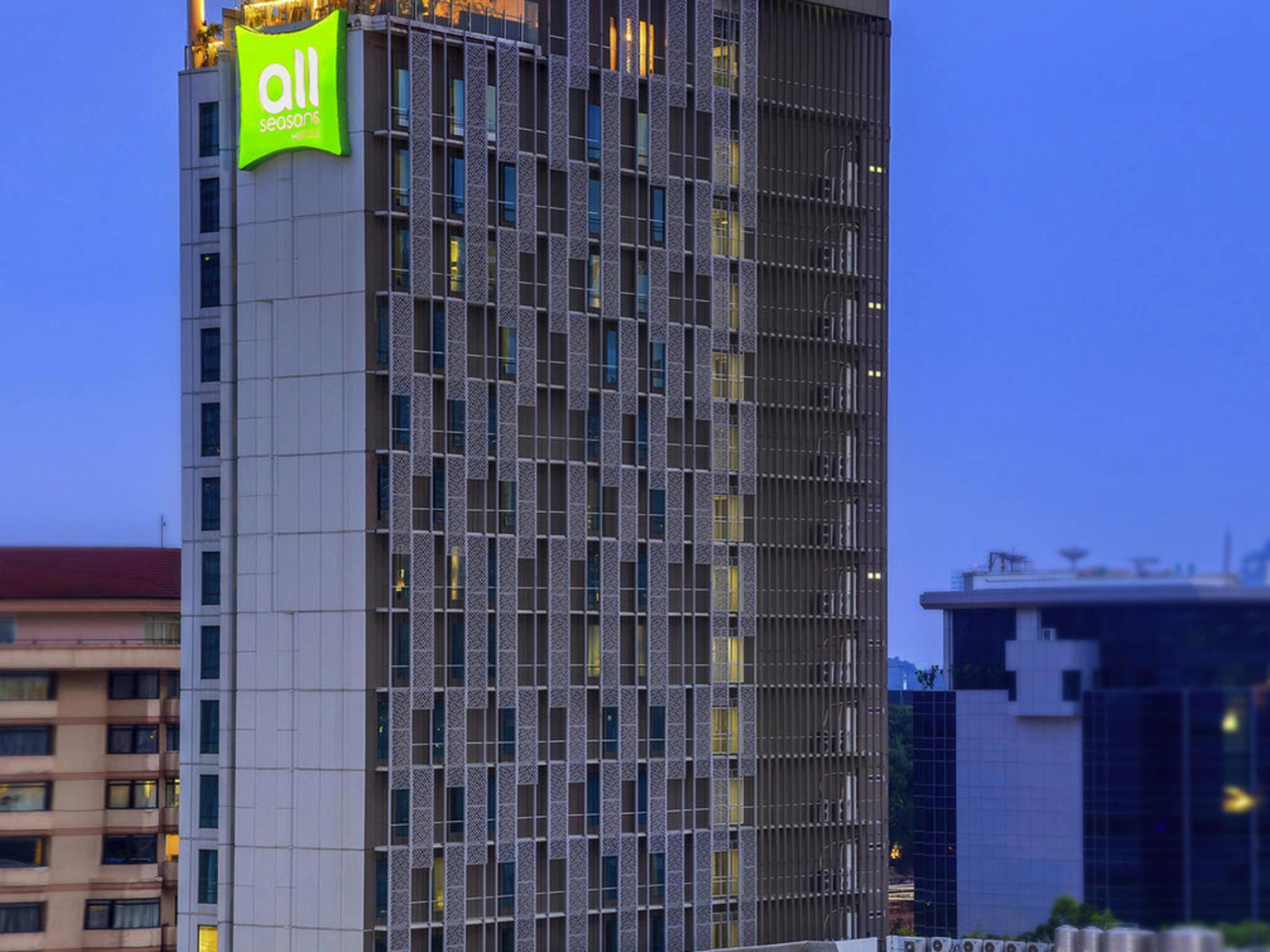 All Seasons Jakarta Thamrin - Tap to explore photos