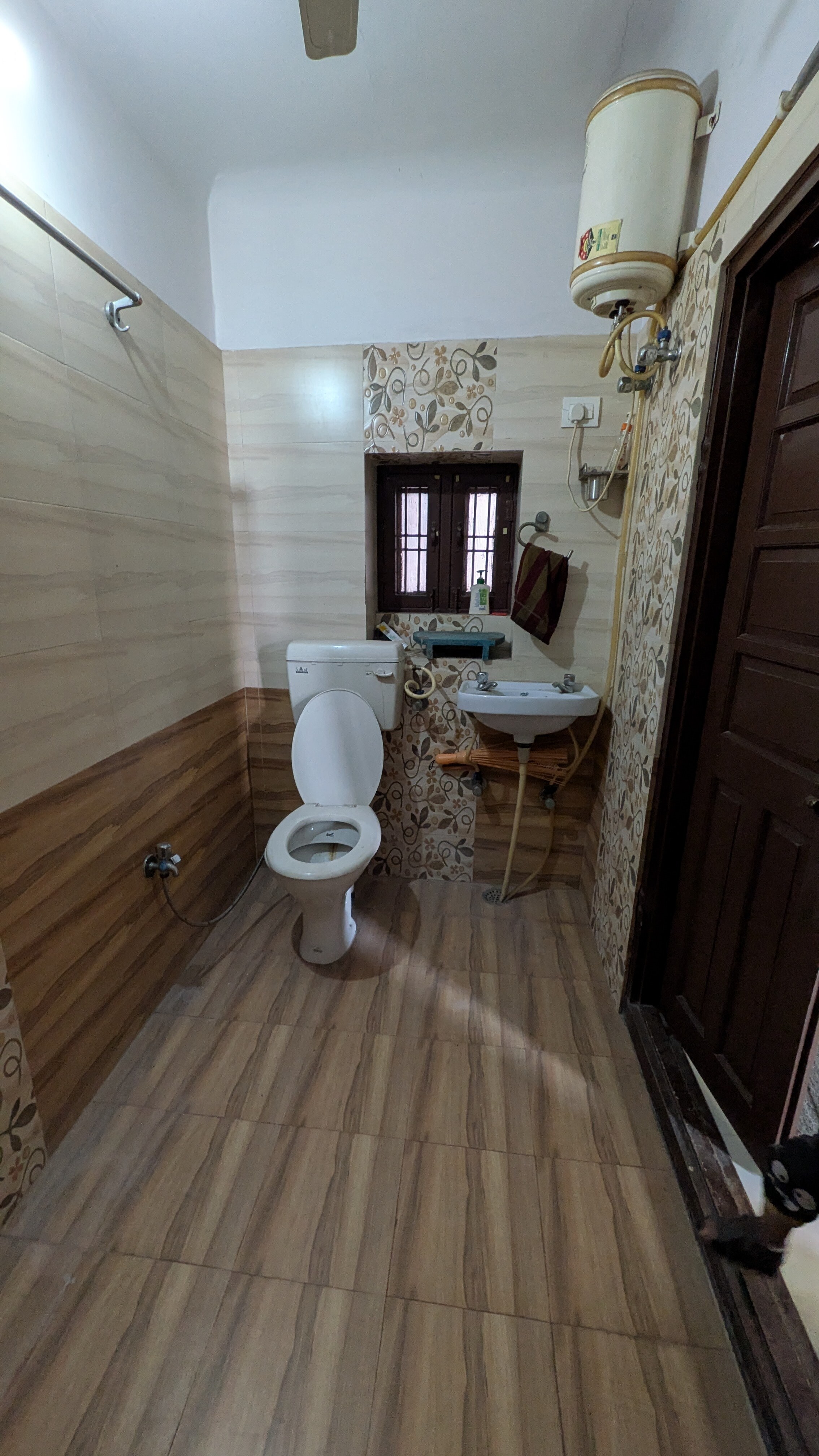 Heritique Homestay - Tap to explore photos