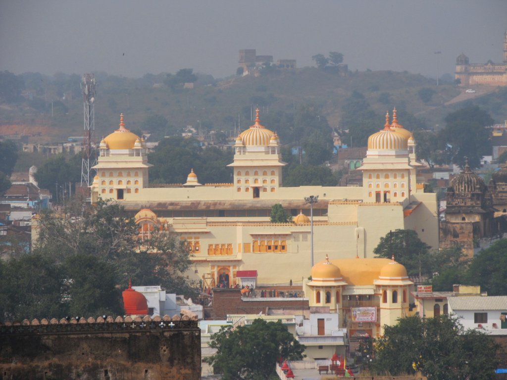 Shri Mahant Guest House - Tap to explore photos