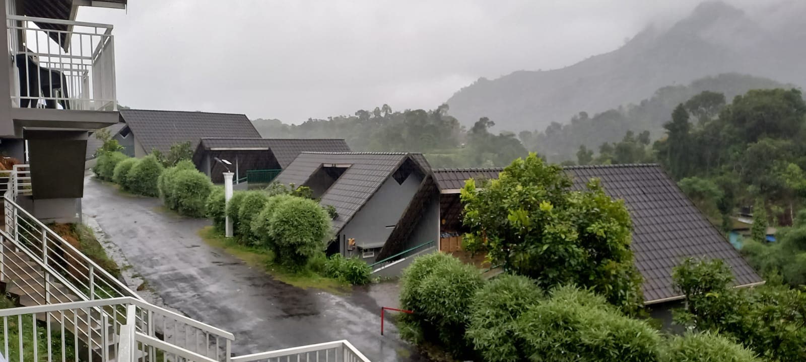 Rains Valley Resort Mankulam - Tap to explore photos