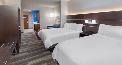 Holiday Inn Express & Suites PICAYUNE-STENNIS SPACE CNTR.  Room Type - 2 Queen Beds Suite