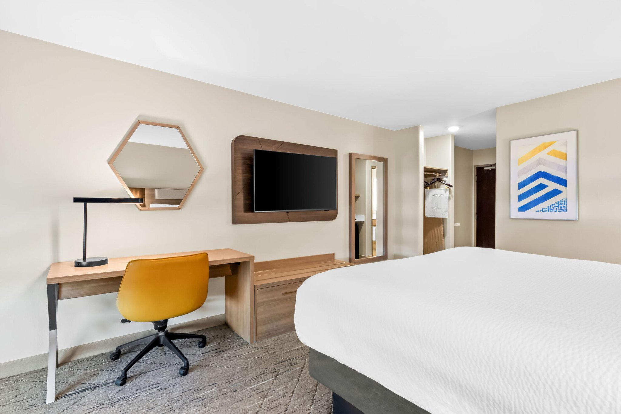 Holiday Inn Express and Suites Hotel - Pauls Valley - Tap to explore photos