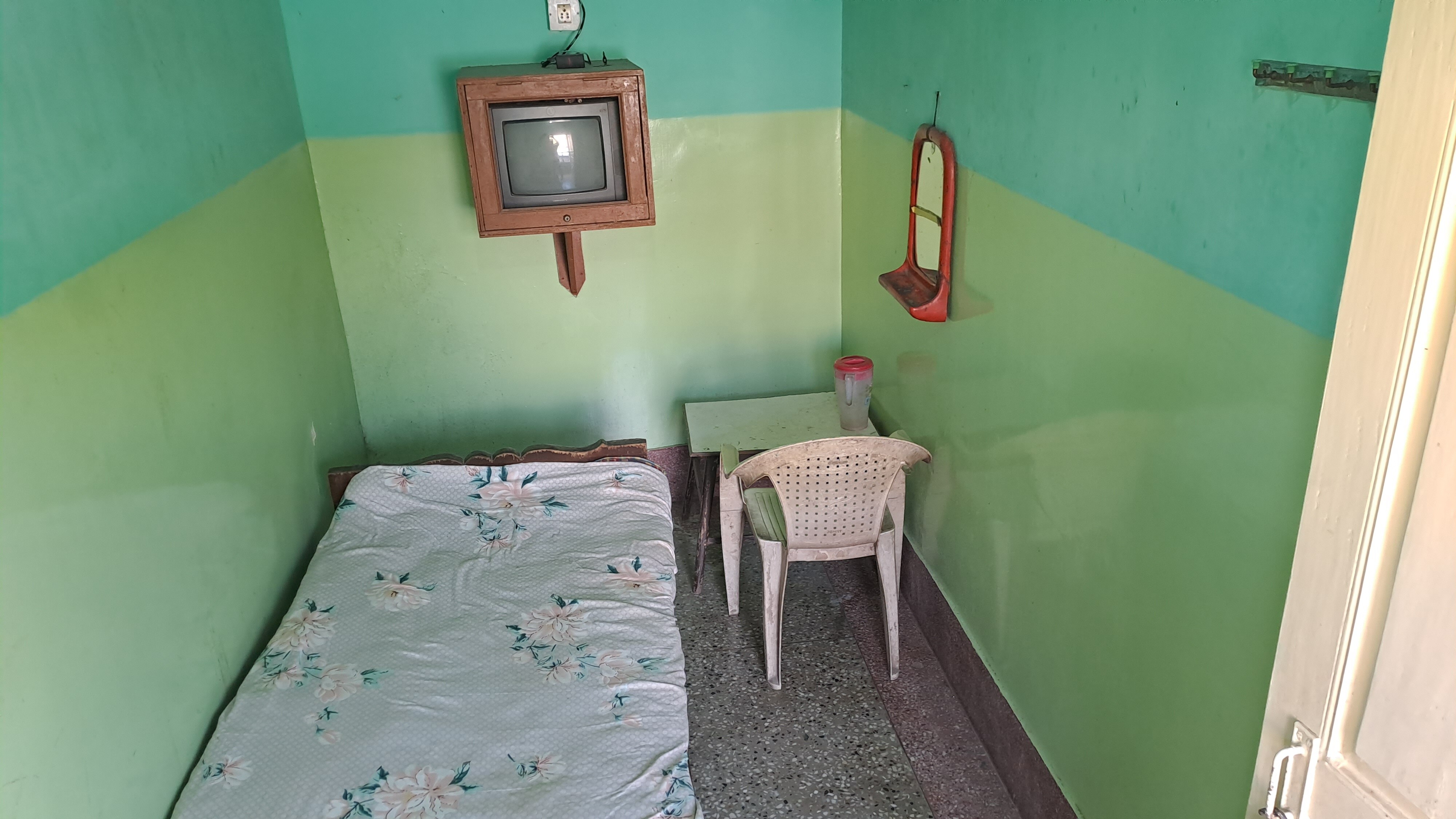 Hotel Trishul - Tap to explore photos