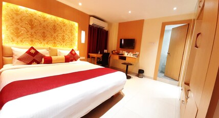 The Red Velvet Hotel Room Type - Club Room