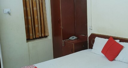 Sri Maruti Inn Room Type - Standard Double Room AC