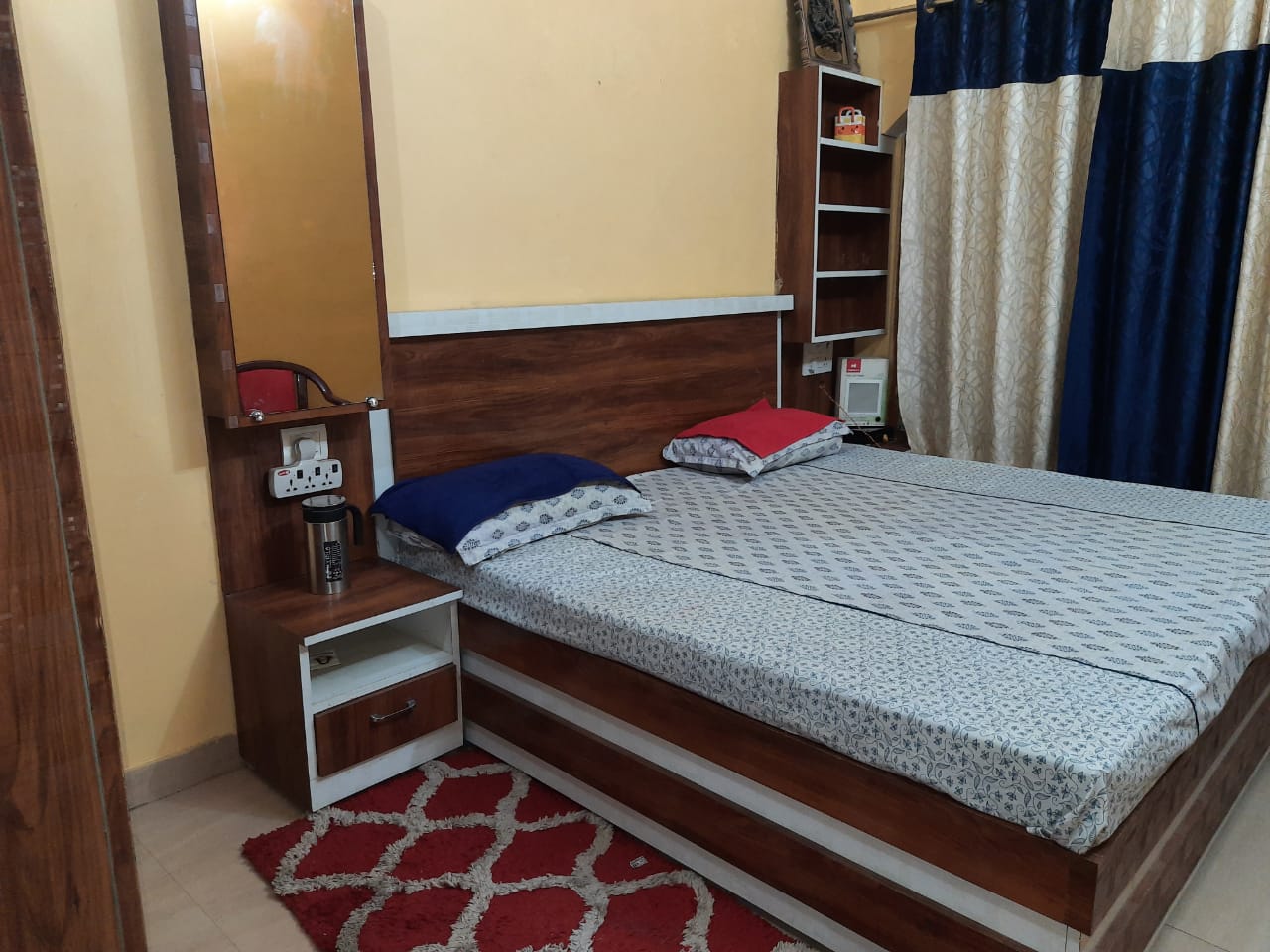 ANURAG HOME STAY (ANURAG SHOPPING CENTER) - Tap to explore photos