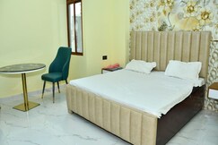 HOTEL VIJAY SHREE (LUXURY BANQUET)